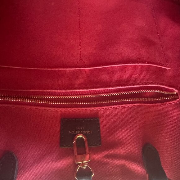 Reverse Monogram MM OnTheGo Louis Vuitton - Picture 1 of 5